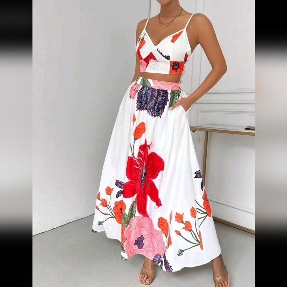 Women Floral PrintCrop Cami Top And Skirt Set, For Summer - Picture 3 of 5